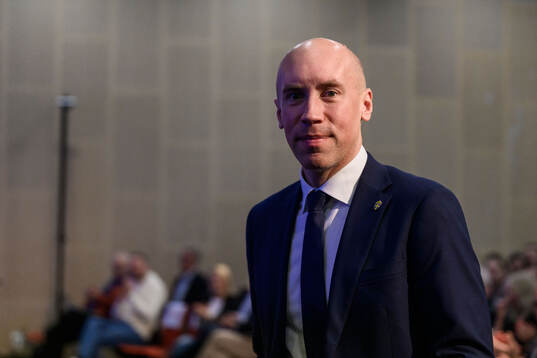 Simon Åström