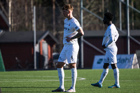 Helsingborgs Marcus Gudmann och Samuel Asoma deppar