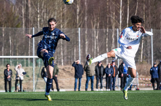 Värnamos Pawel Cibicki och Helsingborgs Baker Amer