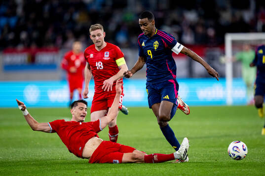 Seid Korac of Luxembourg and Alexander Isak of Sweden