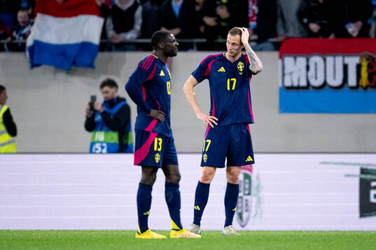 Ken Sema and Gustaf Nilsson look dejected