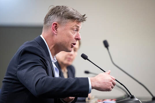 Head coach Jon Dahl Tomasson of Sweden