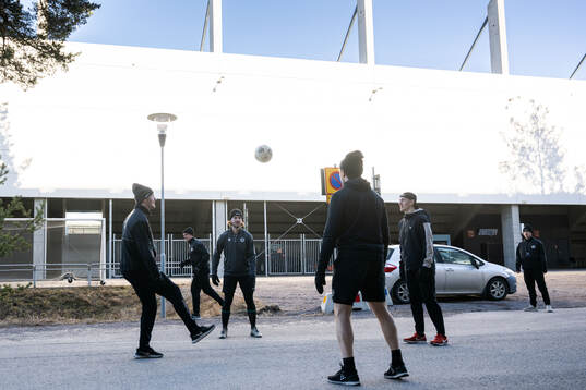 Brynäs spelare värmer upp