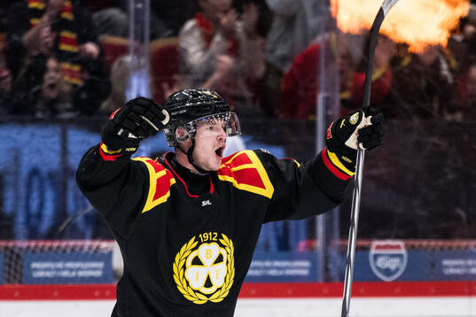 Brynäs Victor Söderström jublar