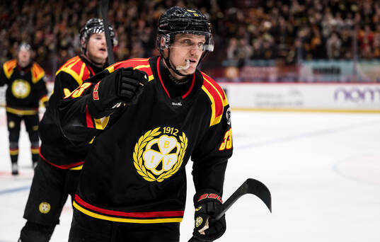Brynäs Jakob Silfverberg jublar
