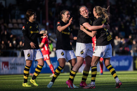 AIKs Adelisa Grabus, Nova Selin, Daniella Famili och Haruna