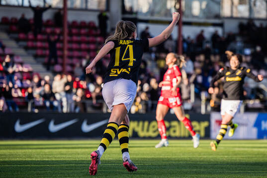 AIKs Adelisa Grabus jublar