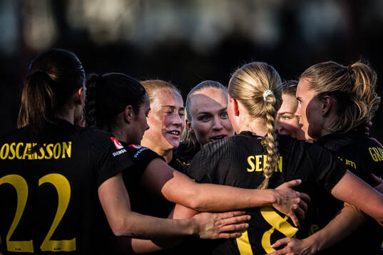 AIKs Anna Oskarsson, Daniella Famili, Ella Reidy, Matilda