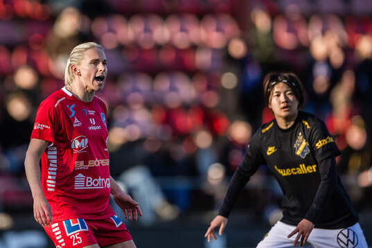 Linköpings Jonna Andersson reagerar