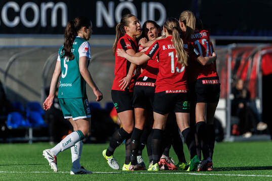 Bläddra bland fler bilder av Fotboll, Damallsvenskan, Brommapojkarna - Alingsås