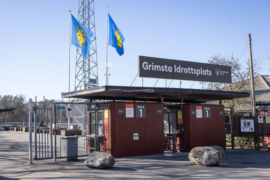 Vy utanför Grimsta IP innan fotbollsmatchen i