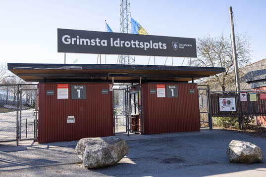 Vy utanför Grimsta IP innan fotbollsmatchen i