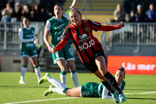 Brommapojkarnas Tuva Ölvestad jublar