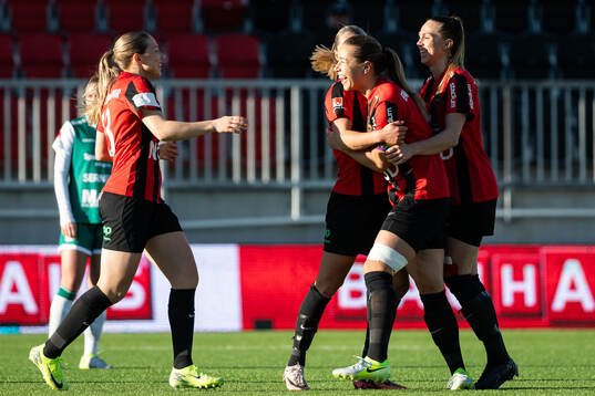 under fotbollsmatchen i Damallsvenskan mellan