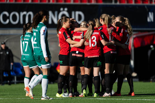 Brommapojkarnas spelare jublar