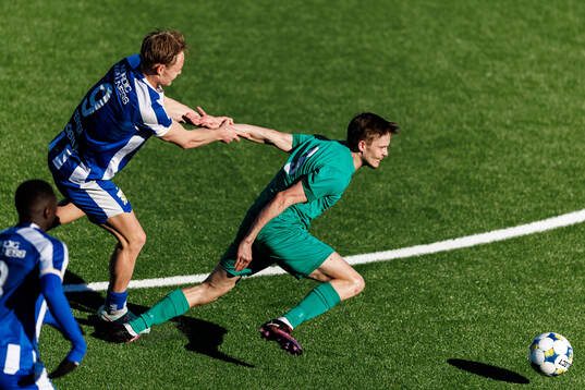 IFK Göteborgs Max Fenger och IFK Mariehamns Jiri Nissinen