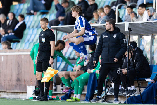 IFK Göteborgs Emil Fasth byts in