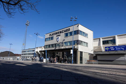 Exteriör vy av Platinum Cars Arena