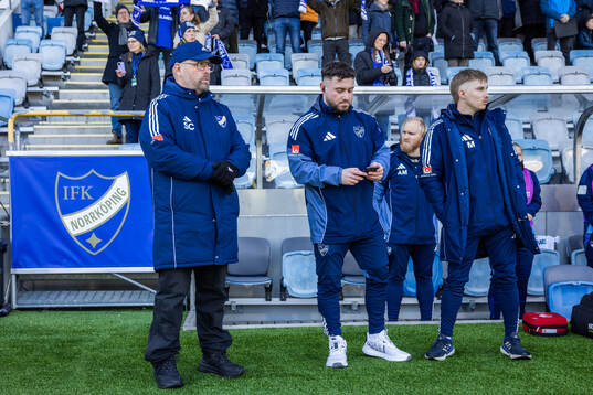 IFK Norrköpings tränare Stellan Carlsson assisterande