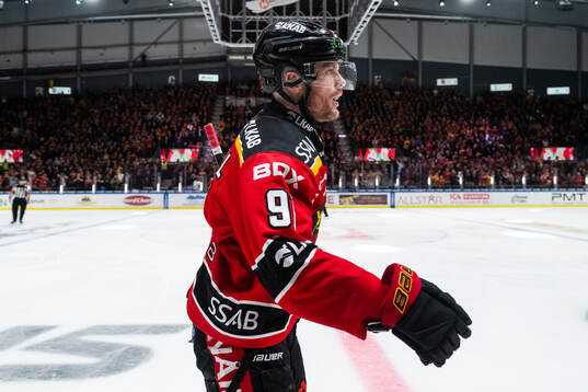 Luleås Brian O'neil jublar