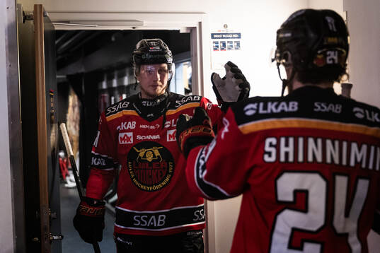Luleås Jonas Berglund och Brendan Shinnimin