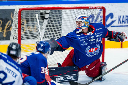 Oskarshamns målvakt Evan Cowley