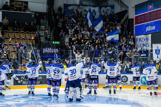 Bläddra bland fler bilder av Ishockey, Hockeyallsvenskan, Kvartsfinal 4, Oskarshamn - Karlskoga
