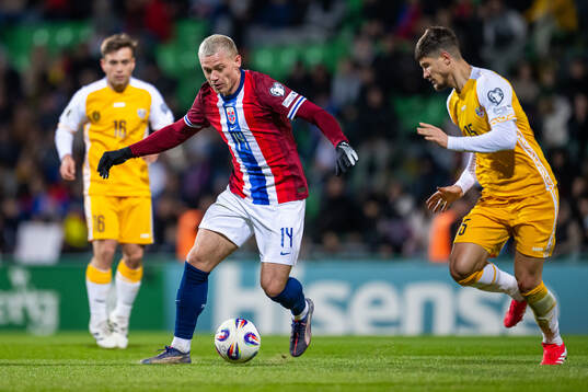 Julian Ryerson of Norway and Victor Mudrac of Moldova
