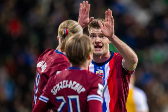 Alexander Sørloth celebrates with teammates
