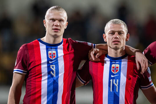 Erling Braut Haaland and Julian Ryerson of Norway line up