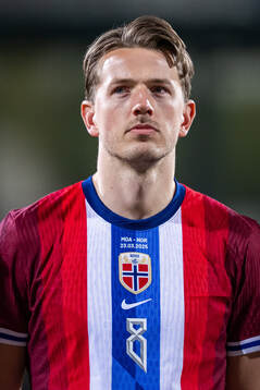 Sander Berge of Norway line up