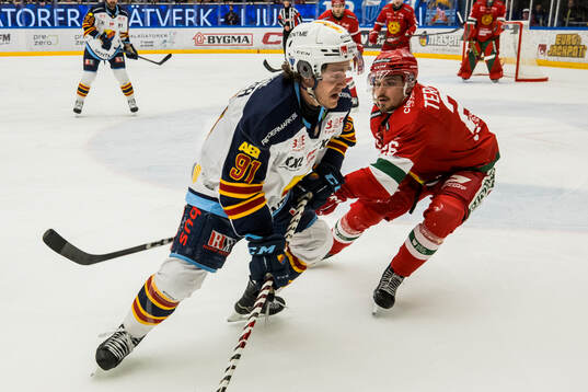 Djurgårdens Tyler Kelleher och Moras Eero Teräväinen