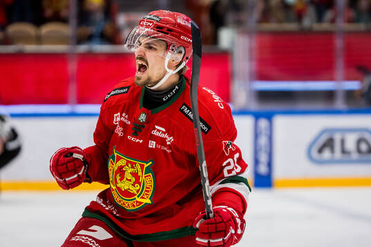 Moras Eero Teräväinen jublar