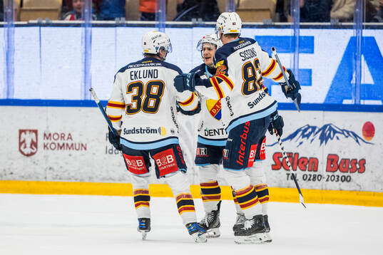 Djurgårdens Tyler Kelleher jublar