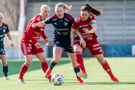 Rosengårds Bea Sprung och Piteås Josefin Johansson