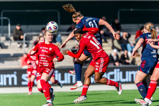 Rosengårds Oona Sevenius nickar in 1-0
