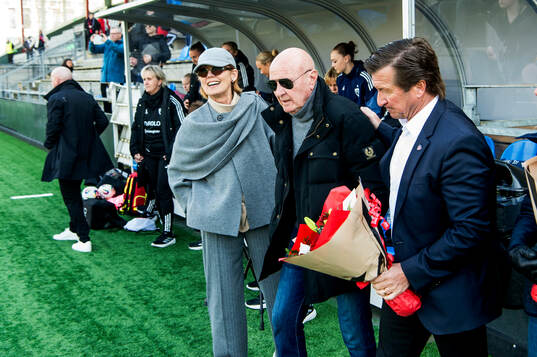 Rosengårds ordförande Håkan Wifvesson tackar av Erling