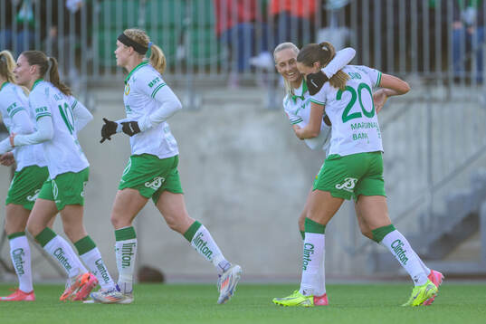 Hammarbys Ellen Wangerheim och Vilde Hasund jublar
