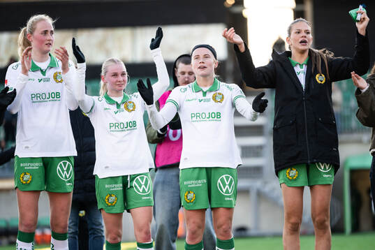 Hammarbys Emilie Bragstad, Emilie Joramo, Julie Blakstad