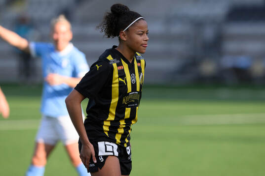 Häckens  Felicia Schröder