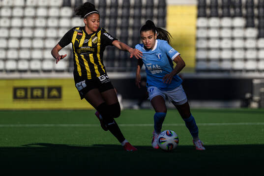 Häckens Felicia Schröder och Malmös Inés Belloumou