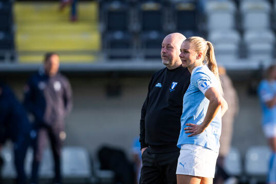 Malmö FFs tränare Jonas Valfridsson och Nellie Lilja