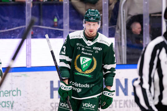 Färjestads Adam Ollas Mattsson deppar