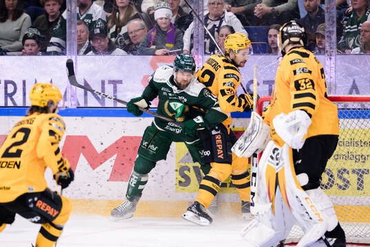 Färjestads Henrik Björklund och Skellefteås Arvid
