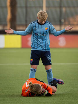 Djurgårdens Olivia Ulenius och Kristianstads Katla