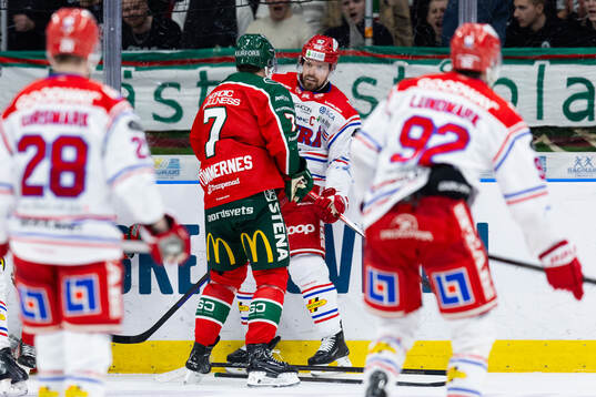 Frölundas Henrik Tömmernes och Timrås Anton Lander