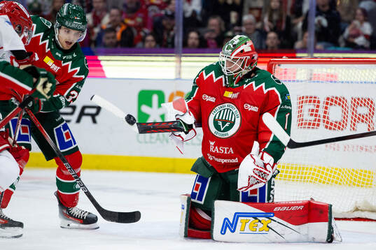 Frölundas Linus Högberg och målvakt Lars Johansson