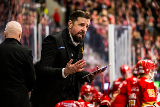 Kalmars huvudtränare Viktor Tuurala