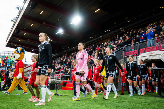 Elin Sørum and Rugile Maria Rulyte of Rosenborg