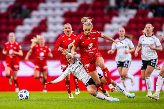 Agnes Birgitta Nyberg of Rosenborg and Lauren Alison